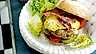 Kycklingburgare med currymayo och bacon