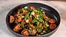 Syrlig tomatsallad med mynta